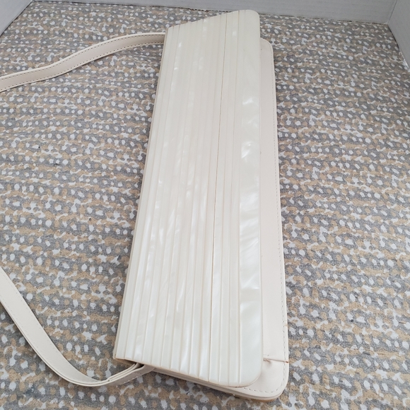 Iris Lane Clutch Bag. Vintage. - Picture 10 of 16